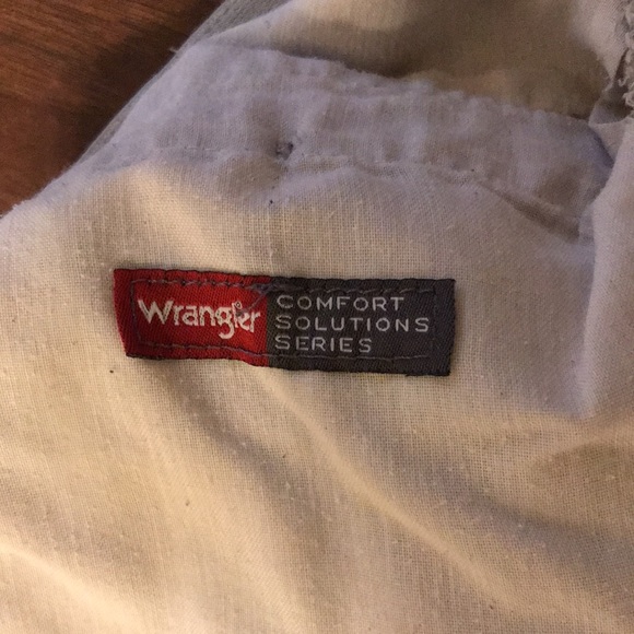 Wrangler comfort solutions series men’s khaki shorts Size 34 in good condition - Picture 14 of 16